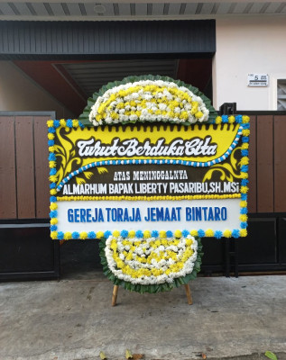 Papan Bunga Duka di Sendana