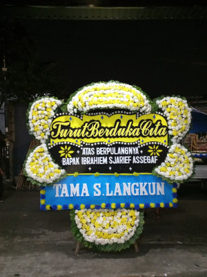 Papan Bunga Duka di Sendana